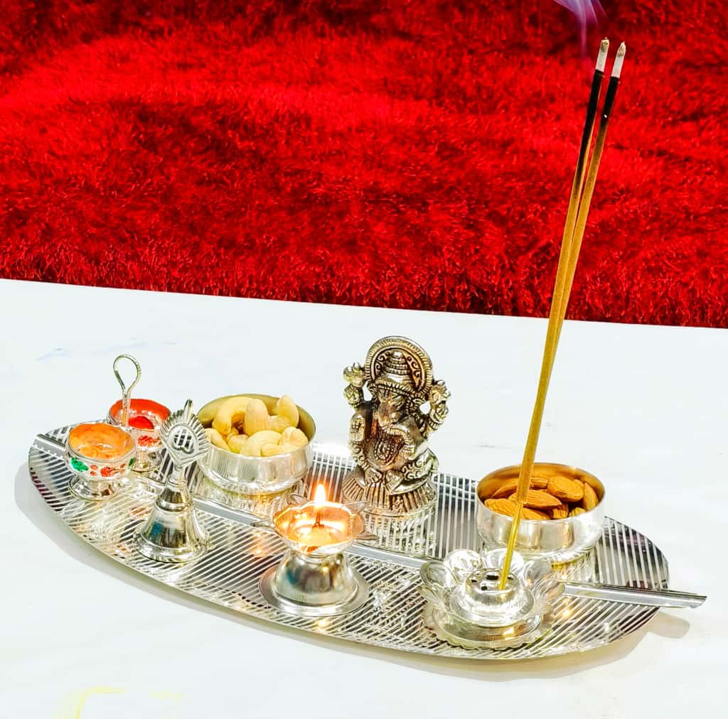 German silver big size exclusive banana leaf pujan set with Ganesh idol for diwali/ gift item